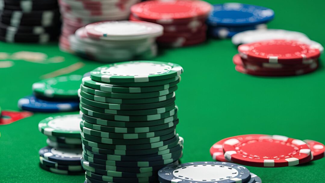 Play Poker at an IRL Table – What to Expect